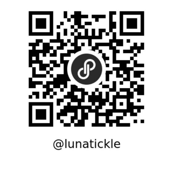 🌙Goldtone Flower Clear Crystal Brooch - Picture 8 of 9